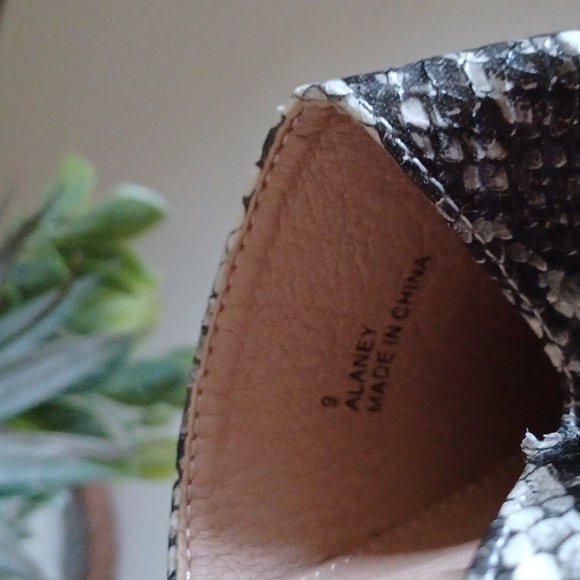 Catherine Malandrino Snakeskin Print Alaney D’Orsay Flats Pointed Toe - Picture 8 of 10